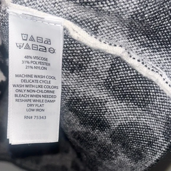 Leopard Print Mock Neck Sweater - Picture 5 of 6